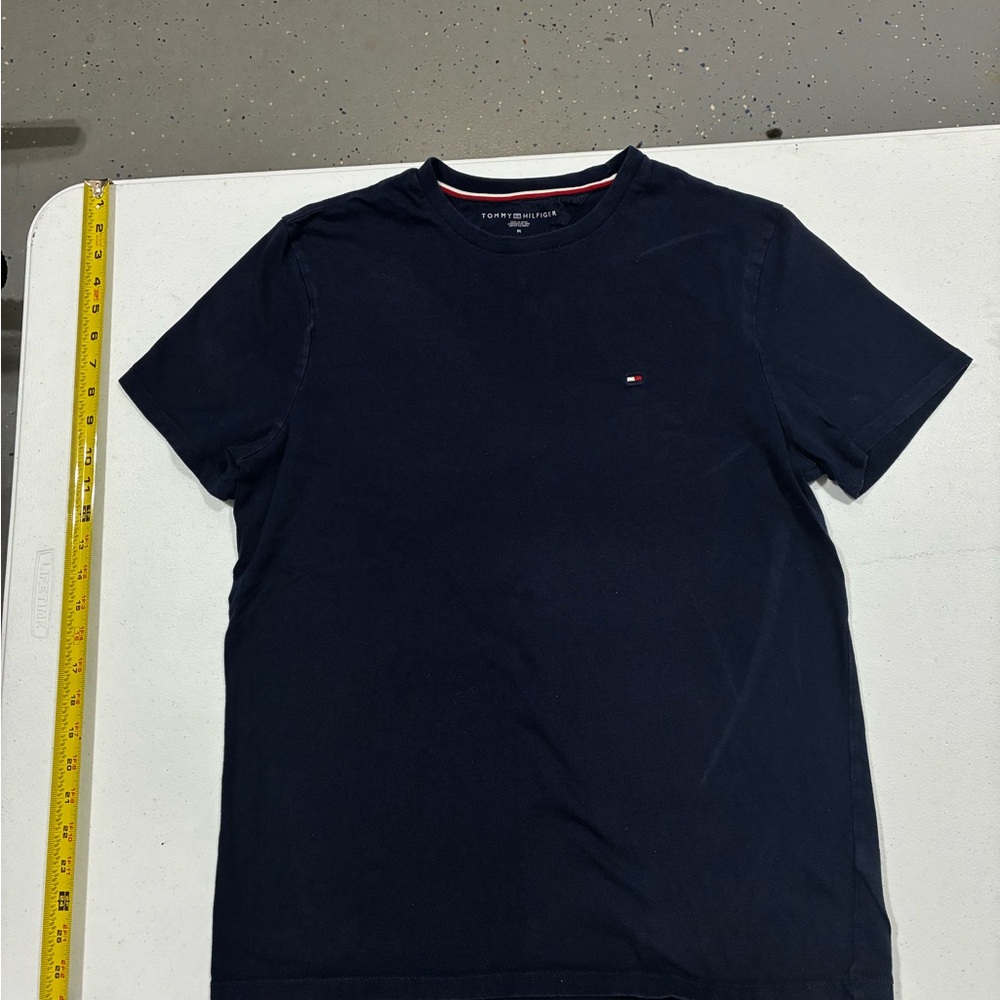Tommy Hilfiger Men's Navy T-Shirt